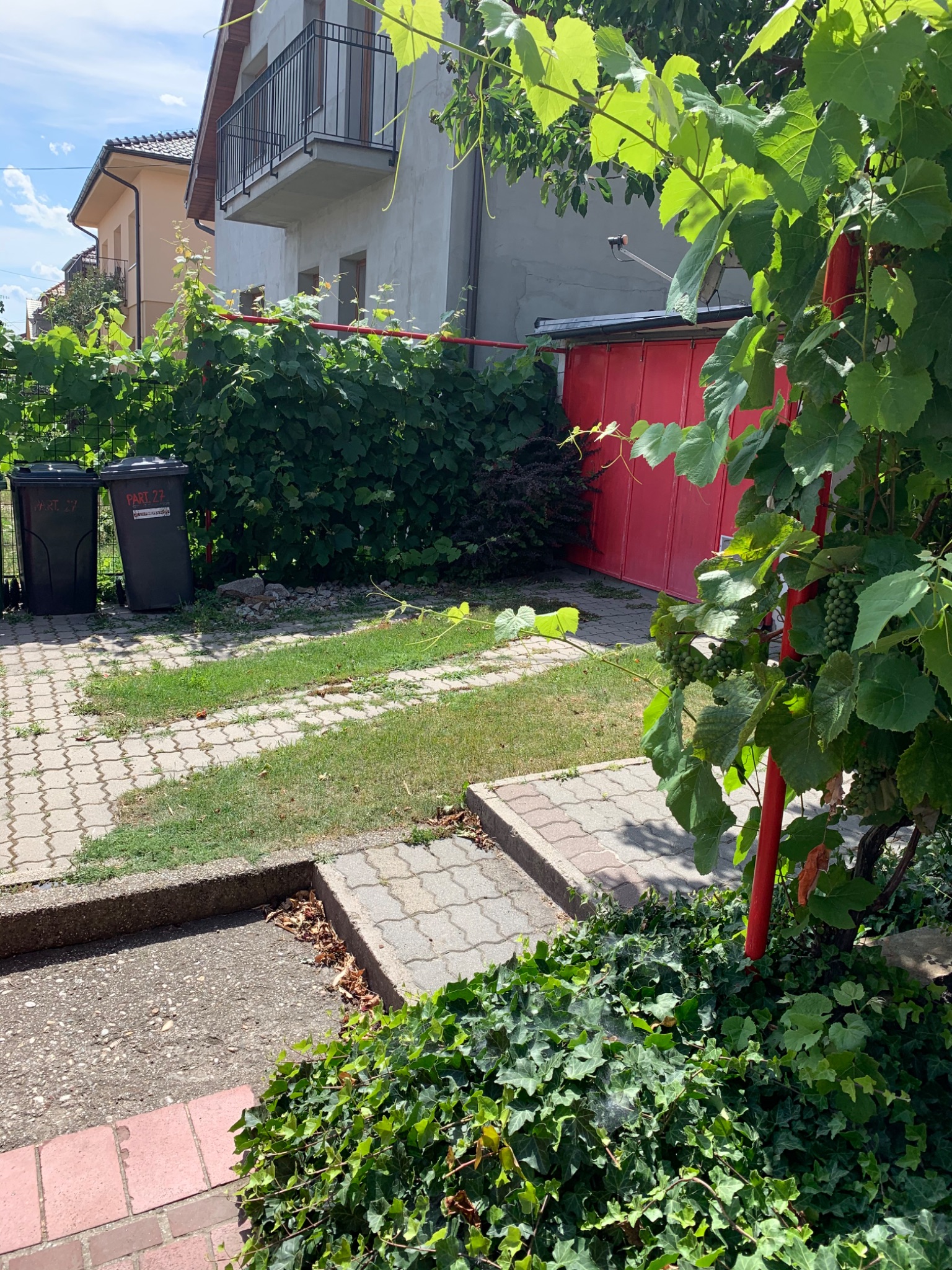 8BB6975B BE99 469D A40D FEEC7B9EE876